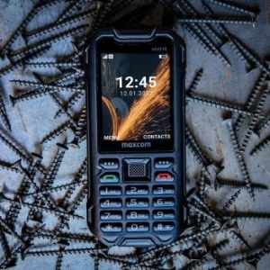 Maxcom Strong MM918 4G - 48MB/128MB - Czarny - 196648