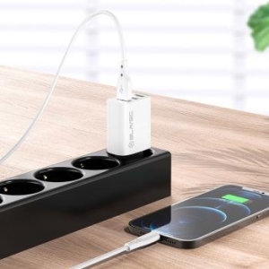 Ładowarka sieciowa 3xUSB Blavec BC3 3A Biały - 206994