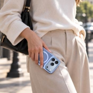 Markowy Armor Case Liavec Cloudy Case with Metal Camera Frame Apple iPhone 18 Pro / 17 Pro Jasny Niebieski - 208803