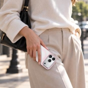 Markowy Armor Case Liavec Cloudy Case with Metal Camera Frame Apple iPhone 18 Pro / 17 Pro Różowy - 208807